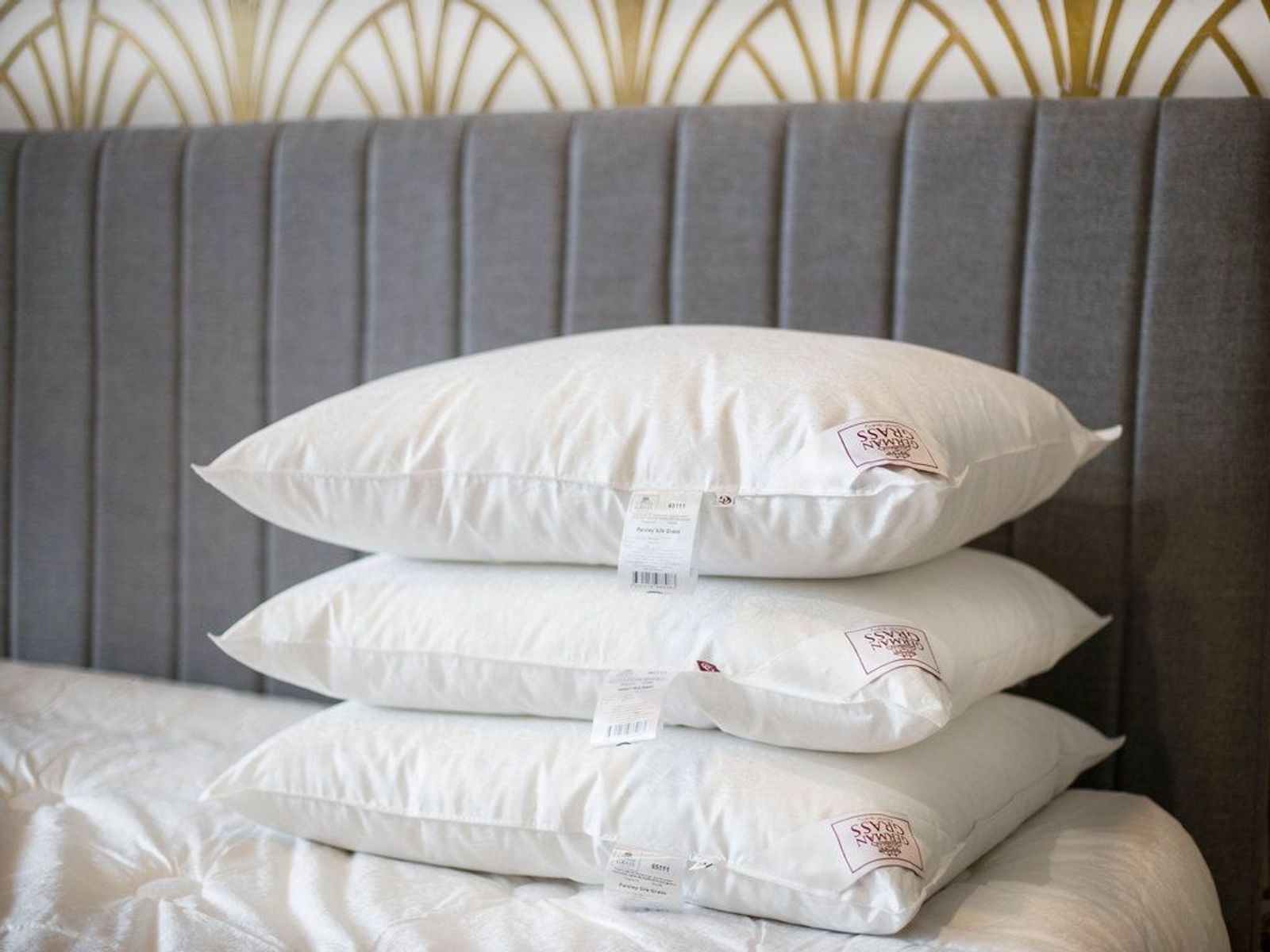 Подушка CASHMERE SILK GRASS мягкая 50x68