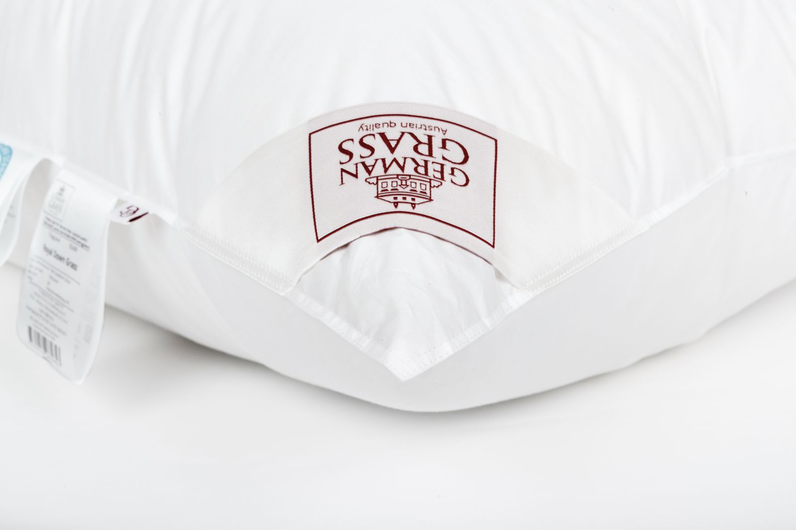 Подушка ROYAL DOWN GRASS средняя 50x68