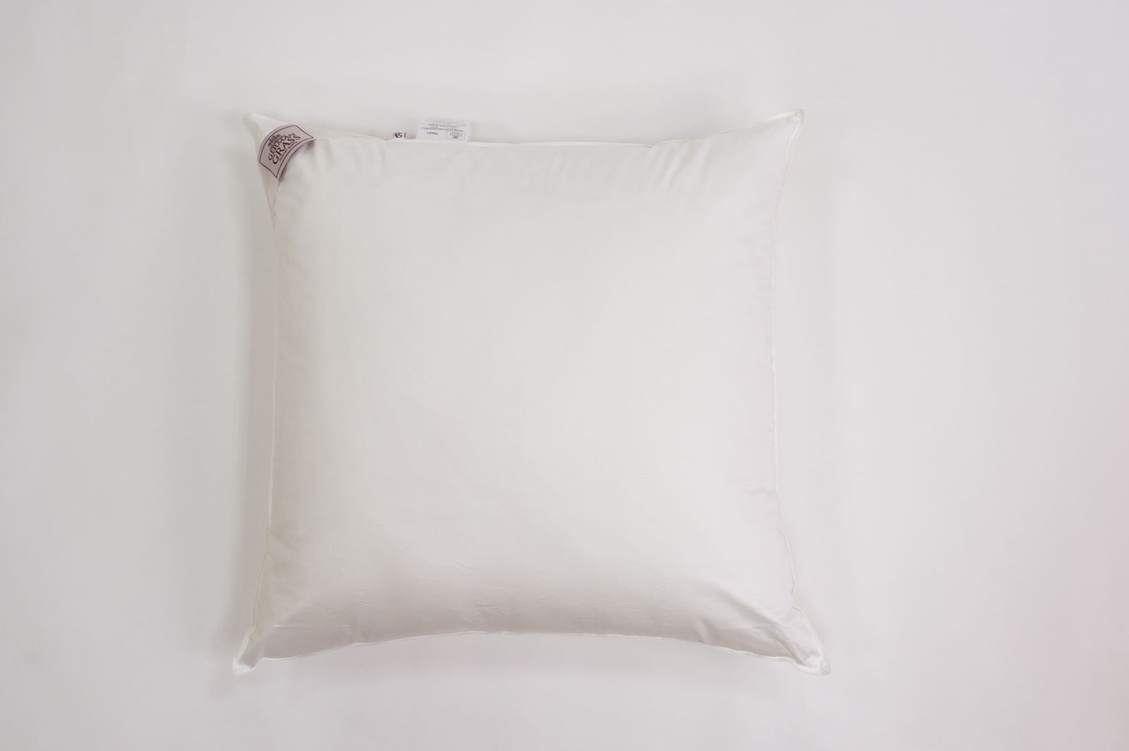 Подушка LUXURY SILK GRASS мягкая 68х68