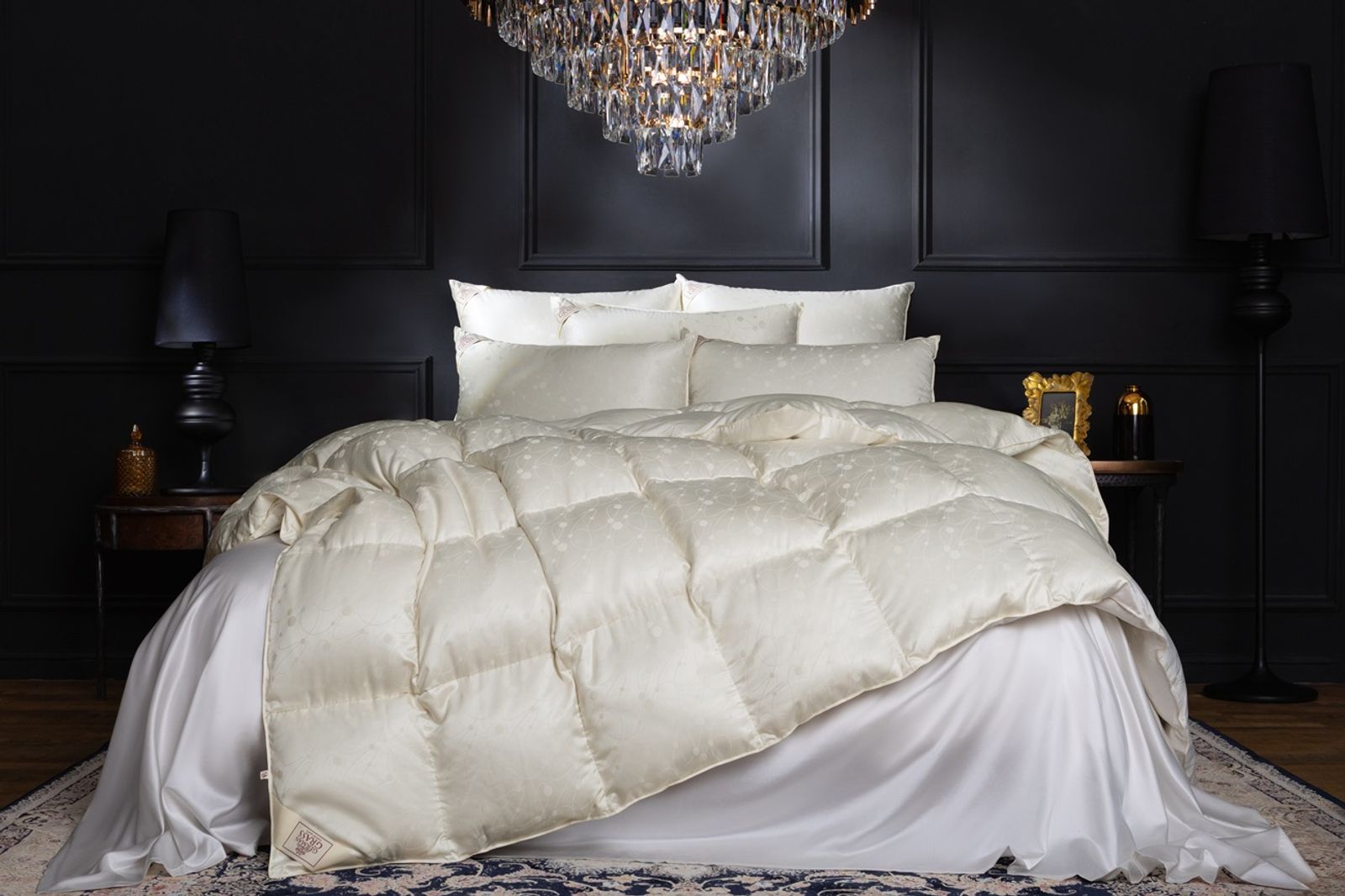 Одеяло из пуха гаги EXCLUSIVE SILK EIDER DOWN всесезонное 240x220