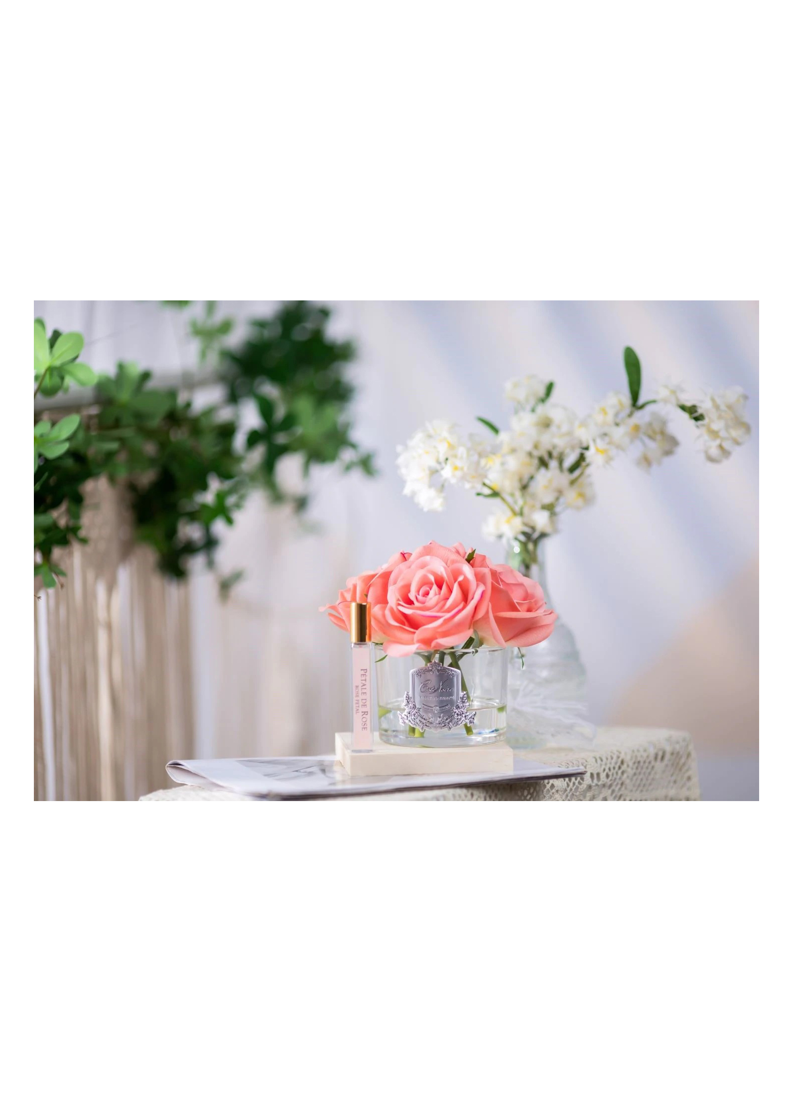 FIVE ROSE white peach Букет из 5 роз ароматизированный, цвет коралловый, прозрачный, 2 спрея по 5 мл