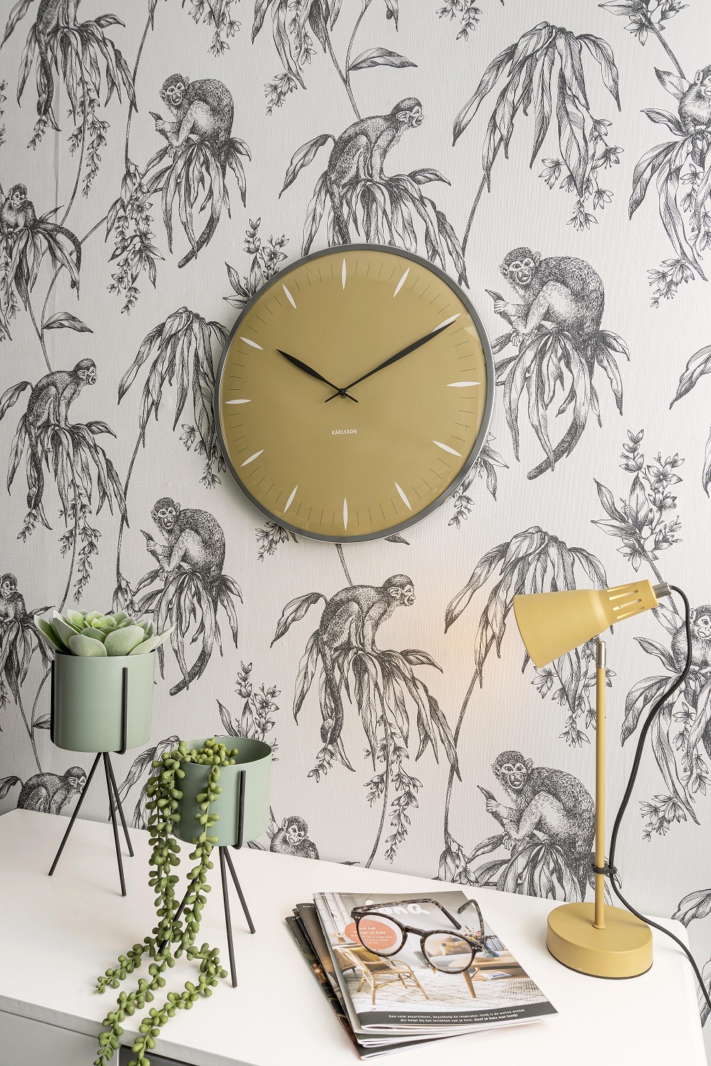 Часы настенные Karlsson LEAF, 40х40х4 см, желтый, стекло, сталь, бесшумный механизм, батарейка 1x A
