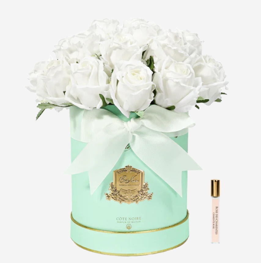 Букет из бутонов роз ROSE BUDS HAT ivory, цвет слоновая кость, 1 спрей 10 мл