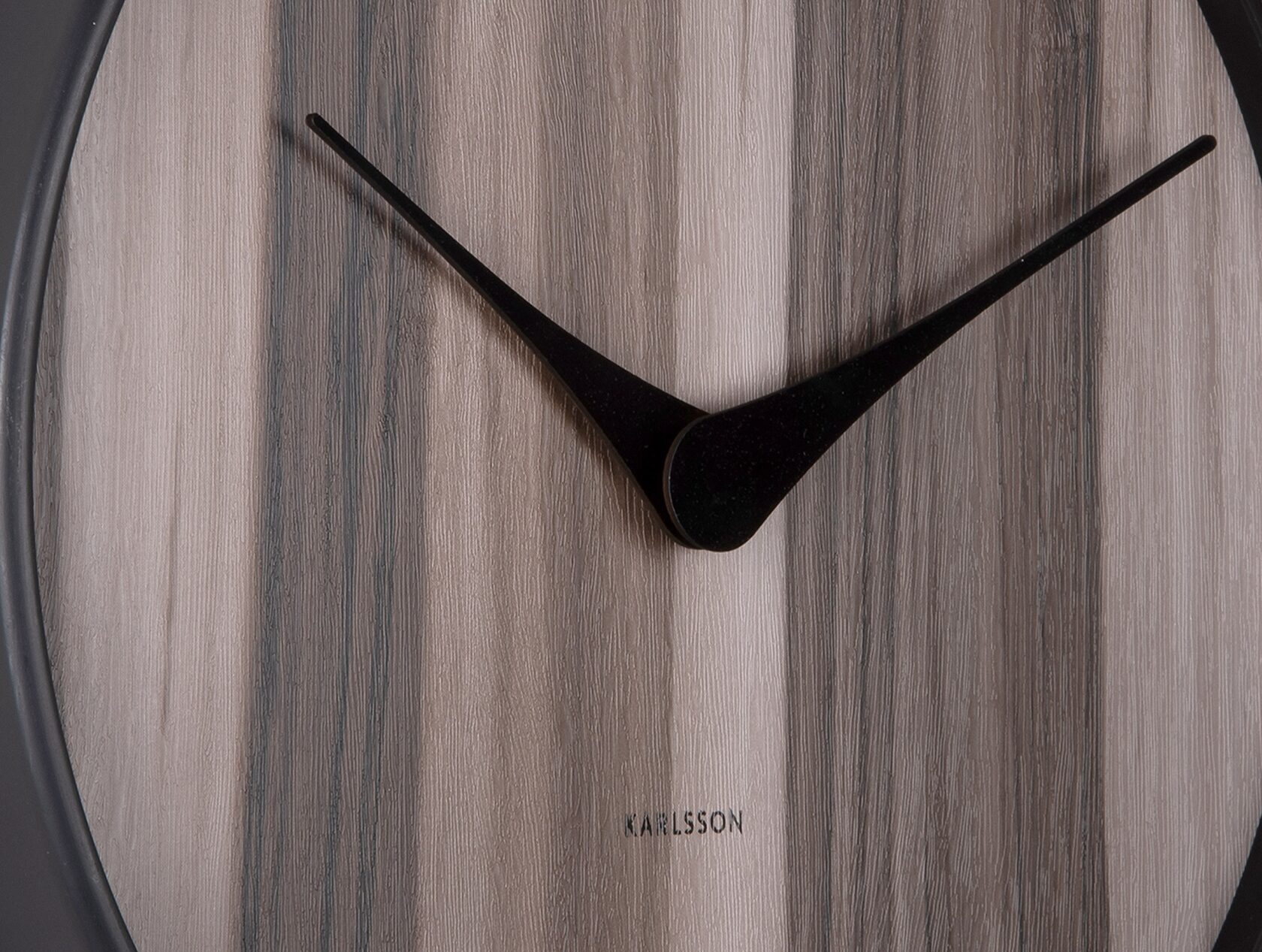 Часы настенные Karlsson WOOD MELANGE, темное дерево, липа, 40х40х4,5 см, бесшумный механизм, батарей