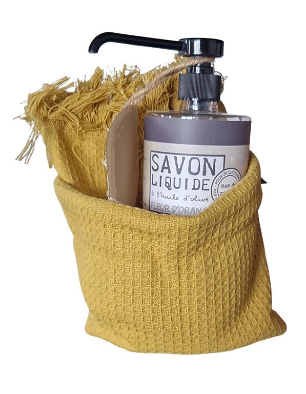 FUROSHIKI FLEUR D'ORANGER Набор жидкое мыло 750 гр, 1 отшелушивающая кокосовая мочалка, полотенце