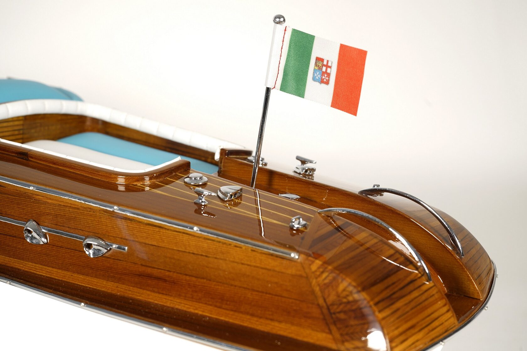 Яхта Aquarama AUTHENTIC MODELS 64х20 Н19 см, дерево