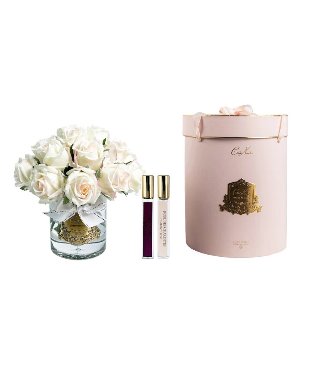 GRAND ROSE BUDS BOUQUETБольшой букет из розовых бутонов, 2 спрея по 10 мл, светло-розовый, золотой