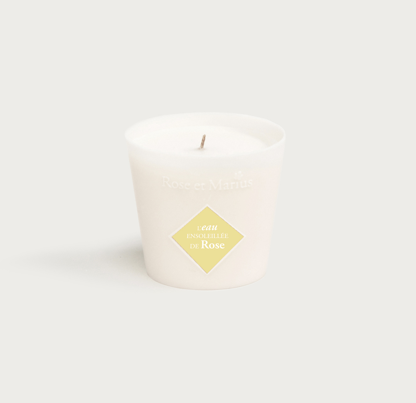 EAU ENSOLLEILLEE DE ROSE Запасная свеча парфюмированная, силиконовая оболочка, 200 гр, около 60 ч го